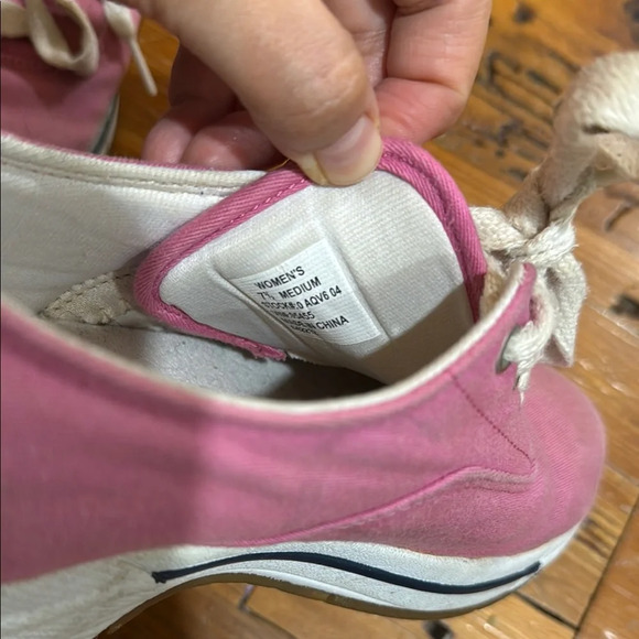 L.L. Bean Pink Sneakers with Canvas Upper and Rubber Sole size 7.5 - Picture 3 of 7